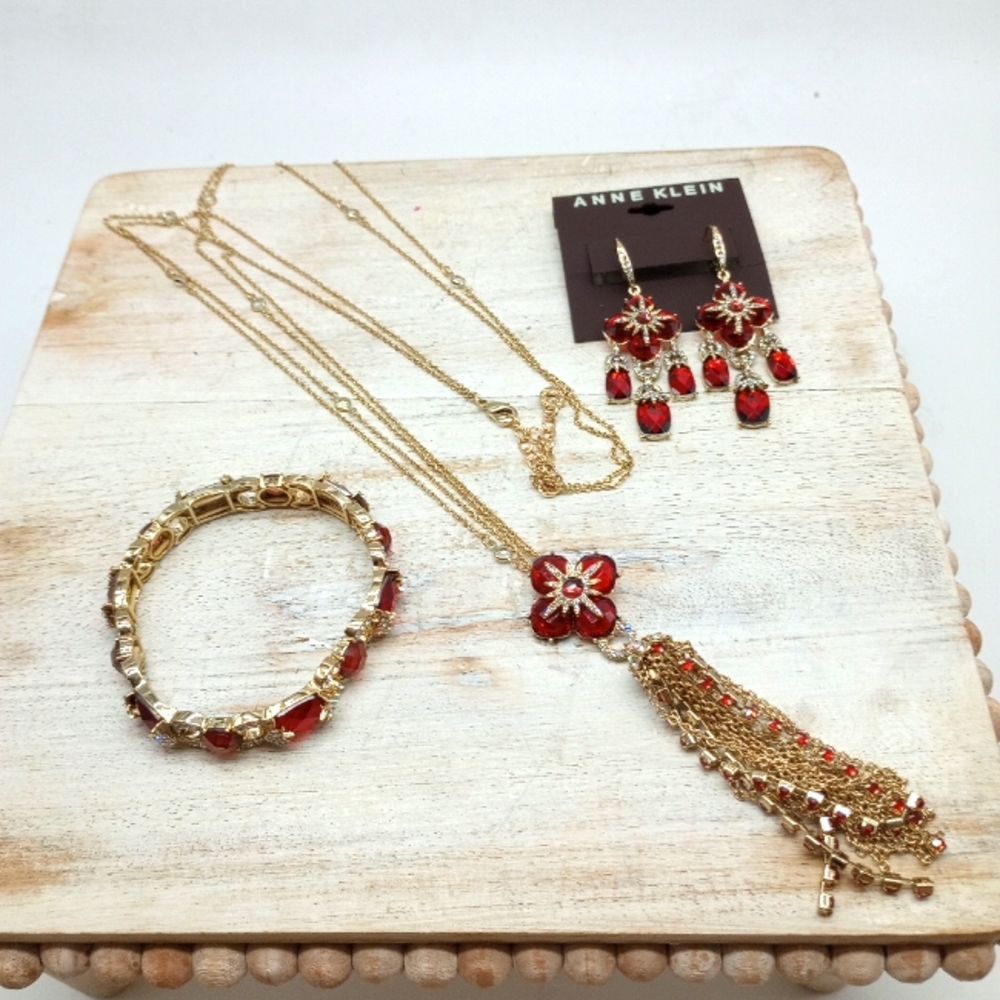 Anne Klein Goldtone Stone Necklace, Bracelet & Earring Set.